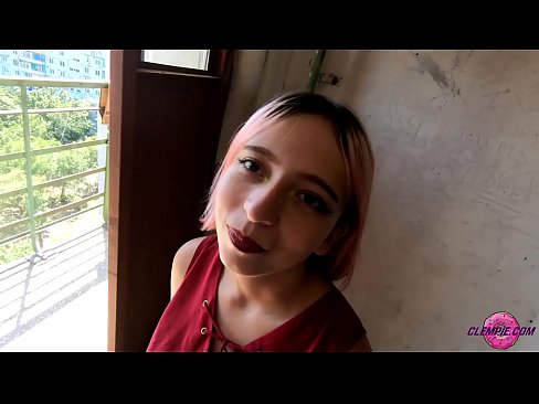 ❤️ دانش آموز حسی یک غریبه را در بیرون می مکد - تقدیر روی صورتش ❤️❌ پورنو در ما ❌️